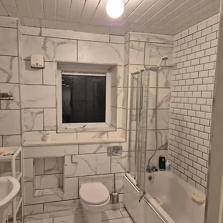 Double Close To Tramline * Dublin